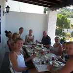 Bodrum Motel * בודרום