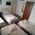 伯顿汽车旅馆