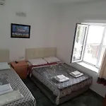 伯顿汽车旅馆